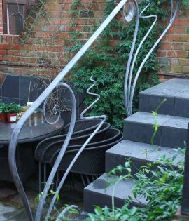 Простые кованые решения для уличных перил Код: ЛП-349
